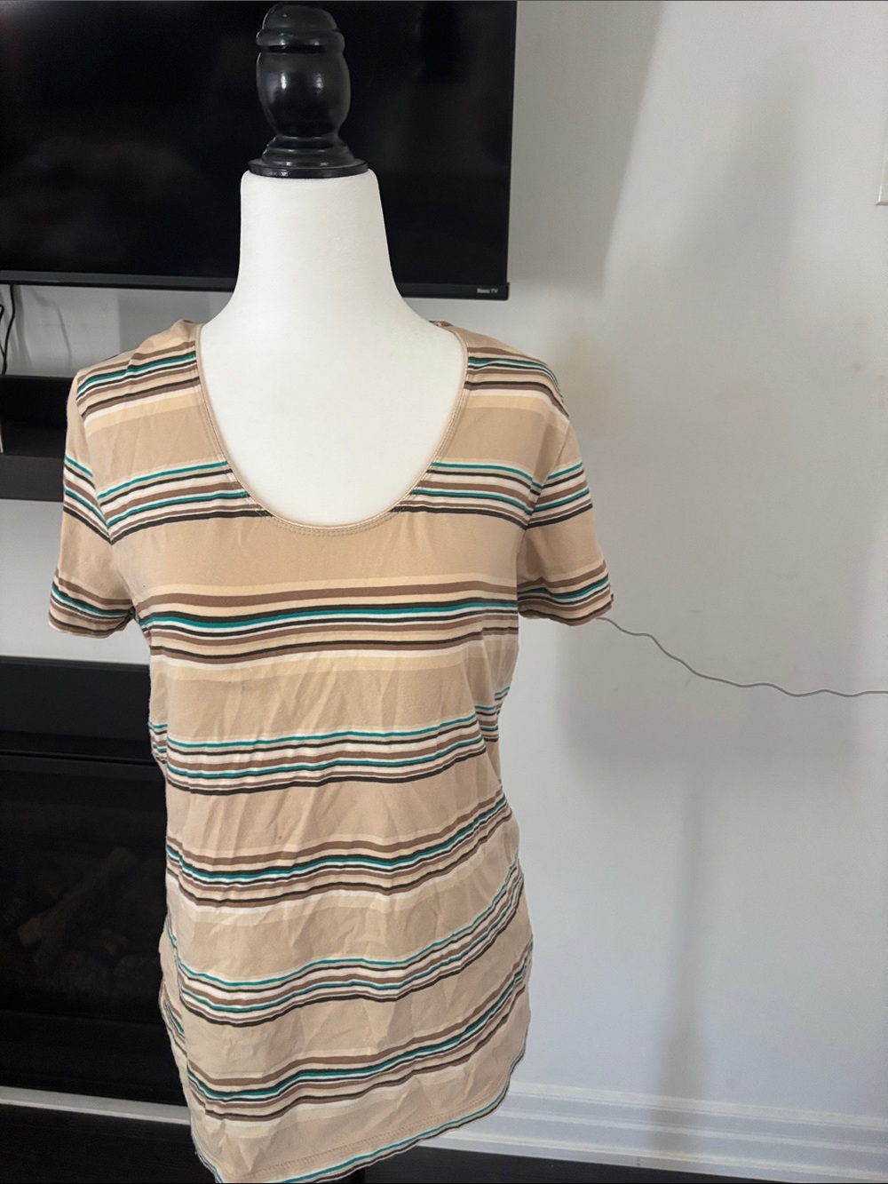 Liz Claiborne Beige Striped Scoop Neck Top